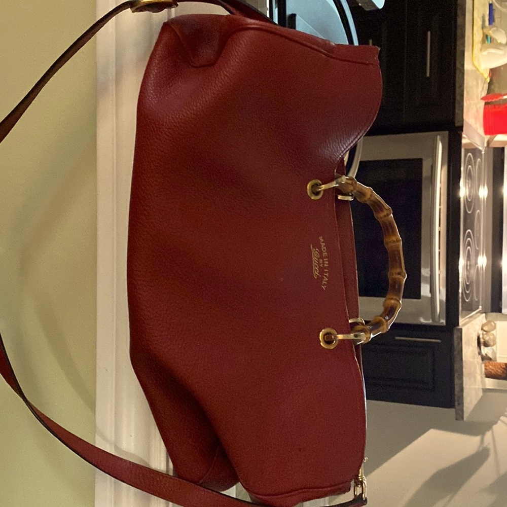 Selling Gucci bag with original Gucci bag it came in